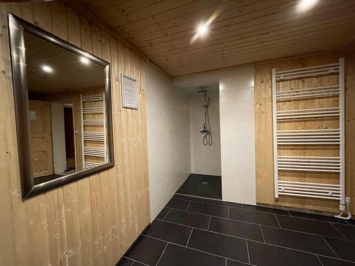 Geraeumiges Domizil Mit Bergblick Und Sauna Oberwössen Kültér fotó