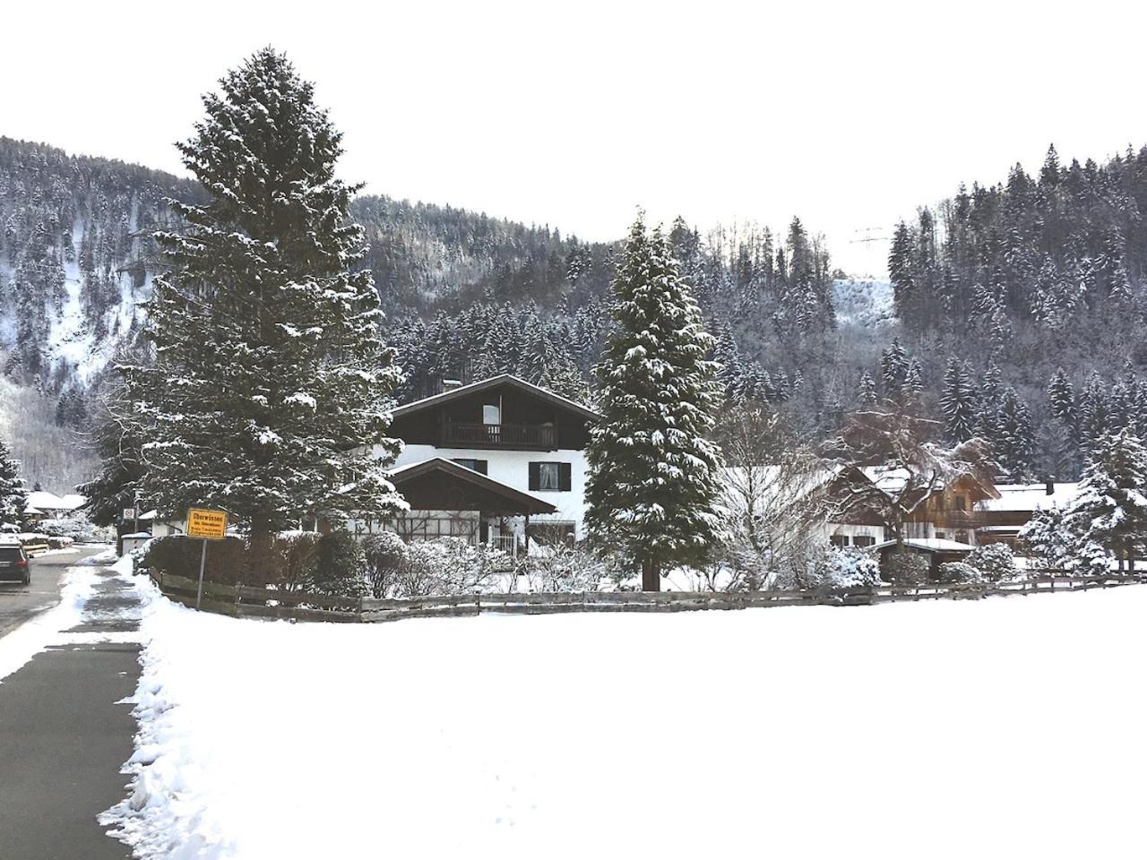 Geraeumiges Domizil Mit Bergblick Und Sauna Oberwössen Kültér fotó